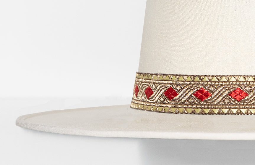 THE INDIAN GOLD / RED STRAP