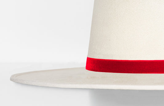 THE RED VELVET STRAP