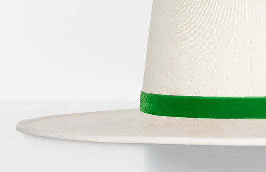 THE GREEN VELVET STRAP