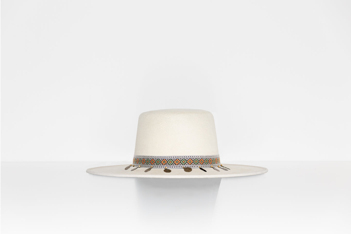 THE SANTORINI WHITE