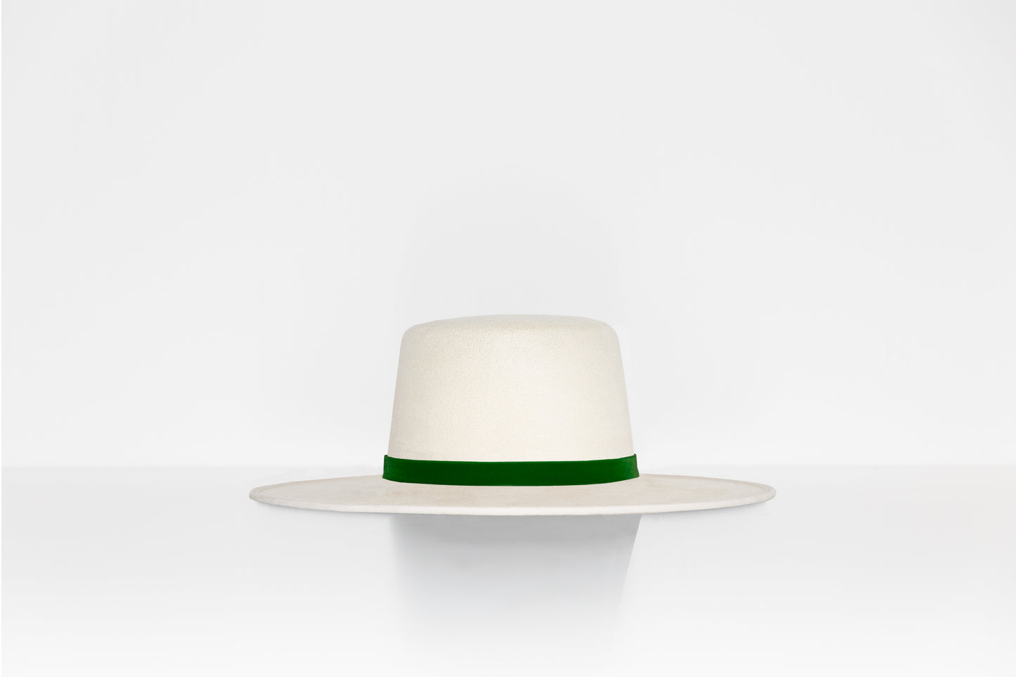 THE SANTORINI WHITE