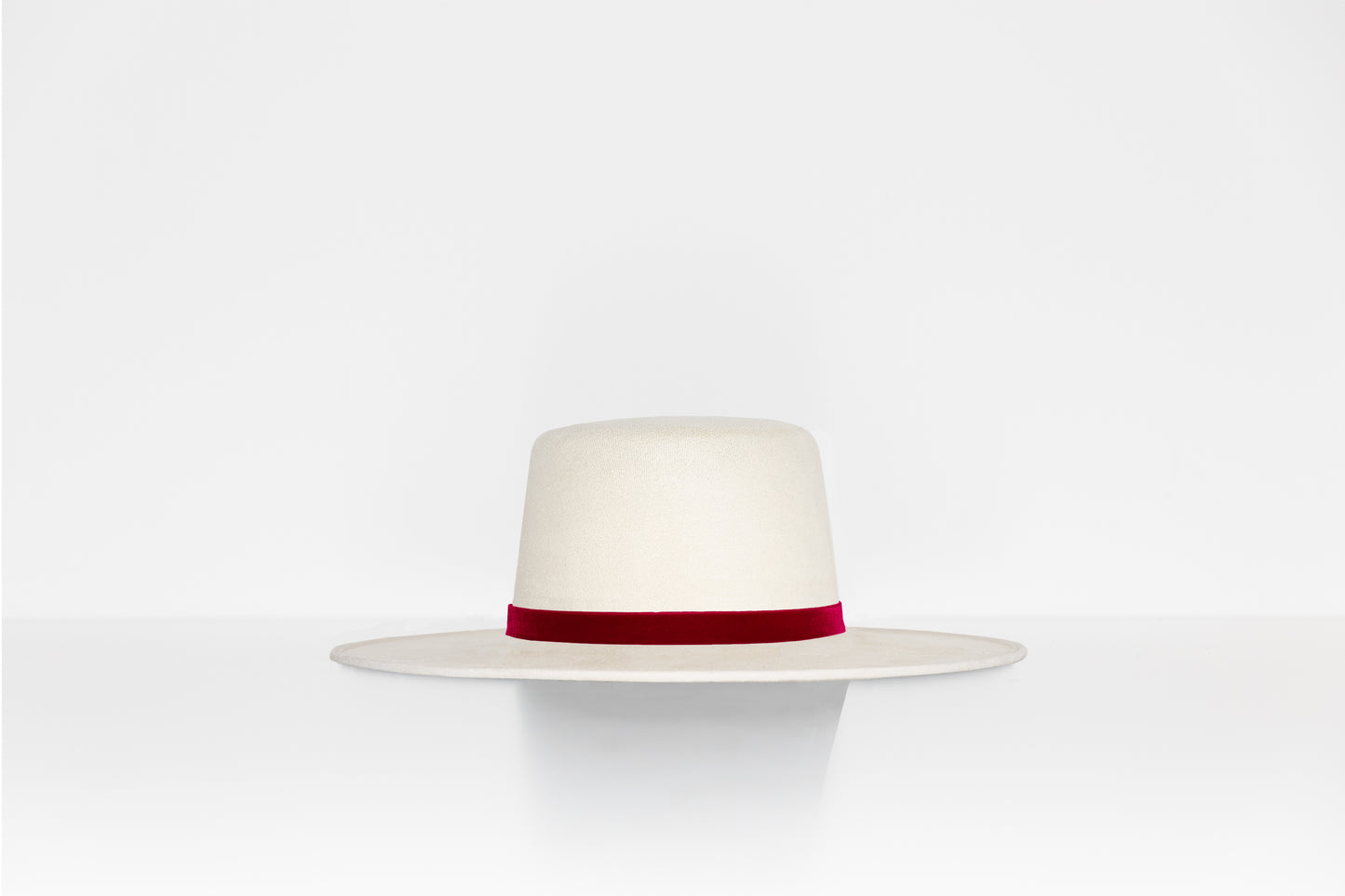 THE SANTORINI WHITE