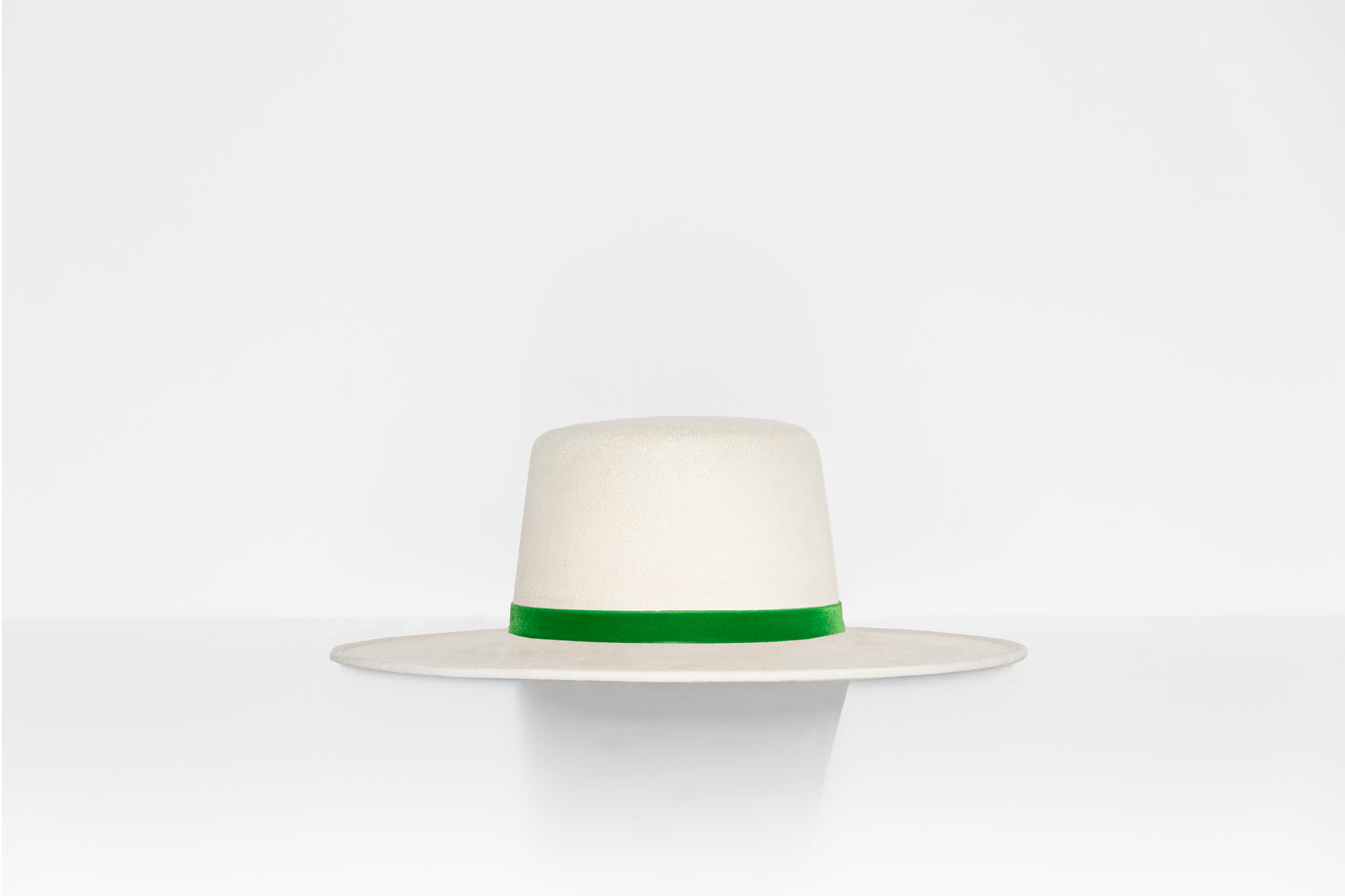 THE SANTORINI WHITE