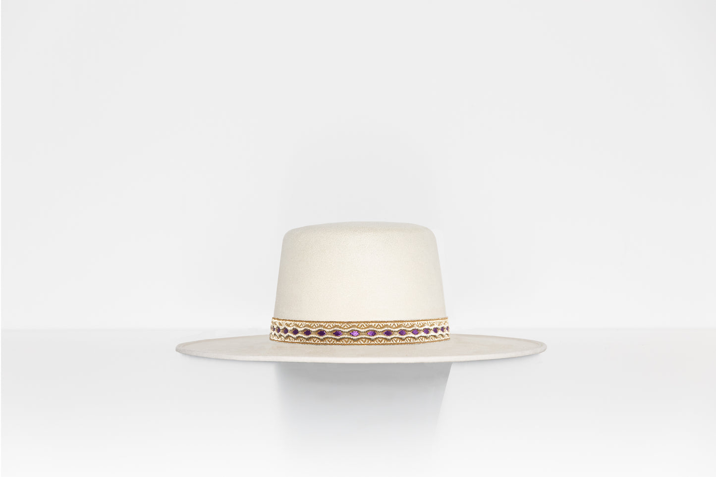 THE SANTORINI WHITE