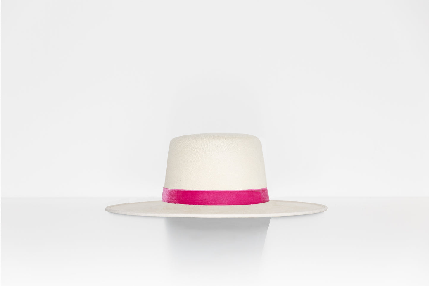 THE SANTORINI WHITE